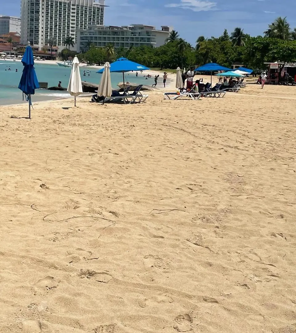 Διαμέρισμα Towers By The Beach Ότσο Ρίος