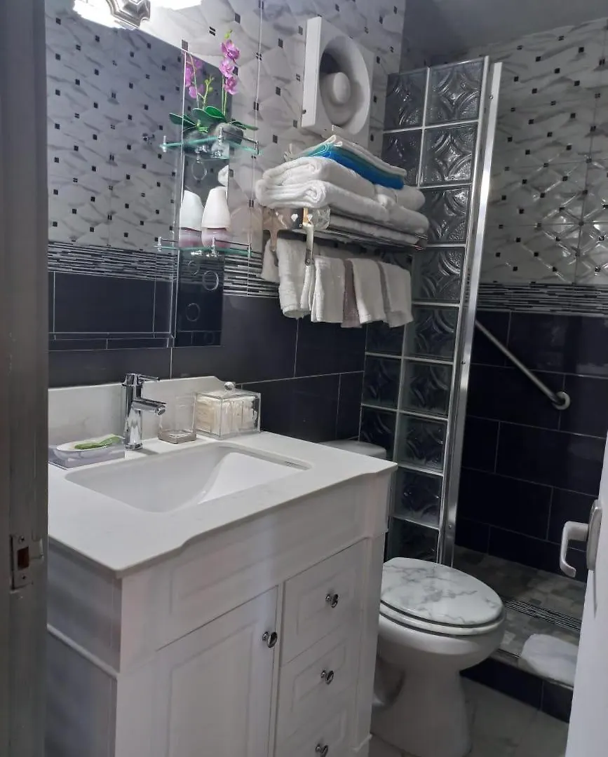 Apartment Towers By The Beach Ocho Rios Jamaika